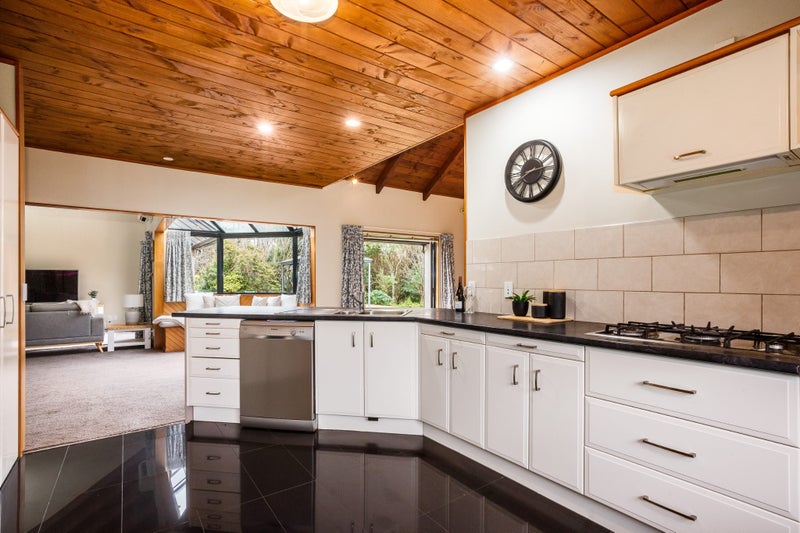 63 Plateau Road, Te Marua, Upper Hutt - Carousel 2