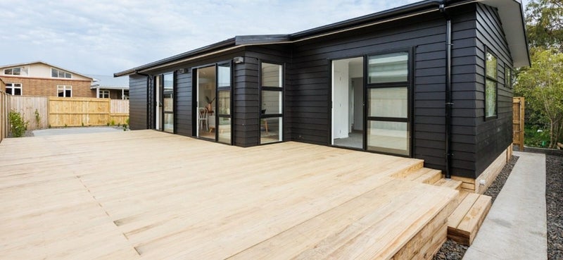 33A Botanical Road, Takaro, Palmerston North - Carousel 2