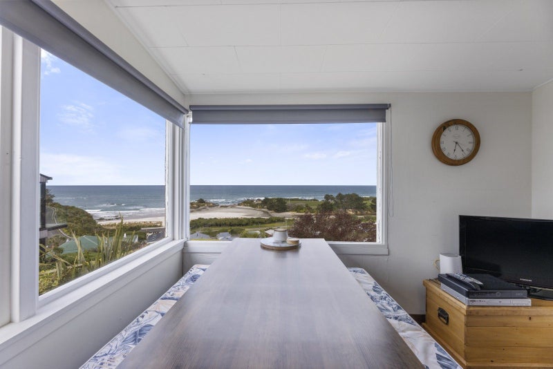 24 Seaview Road, Brighton, Dunedin - Carousel 1