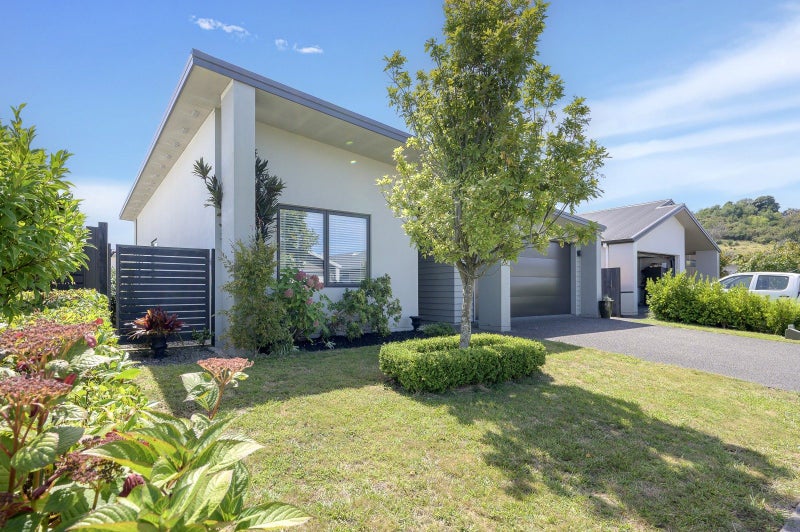 2 Jacob Street, Brookfield, Tauranga - Carousel 2