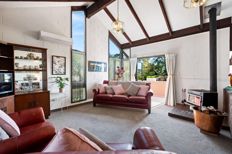 93 Fisher Terrace, Kamo, Whangarei - Carousel 2