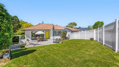 67 Charlotte Street, Stanmore Bay, Whangaparaoa - Carousel 1