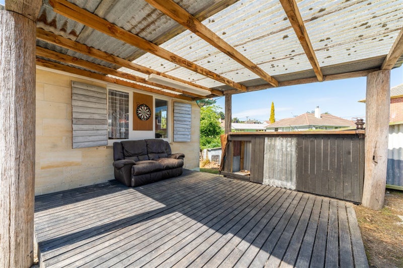 17 Blyth Street, Holmes Hill, Oamaru - Carousel 11