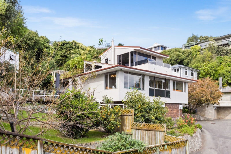 8 Denholm Road, Hospital Hill, Napier - Carousel 20