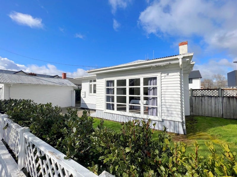 42 Cook Street, Hamilton East, Hamilton - Carousel 2
