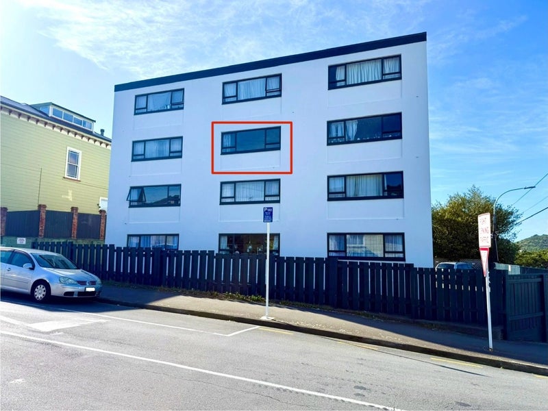 8/52 Russell Tce, Berhampore, Wellington - Carousel 8