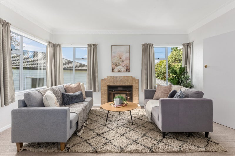 2 Chester Road, Tawa, Wellington - Carousel 2