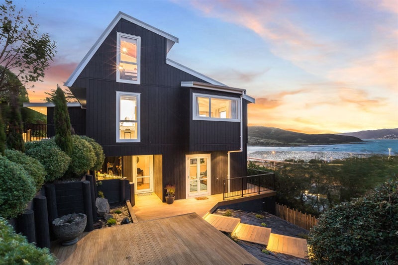 2A Paremata Crescent, Paremata, Porirua - Carousel 1