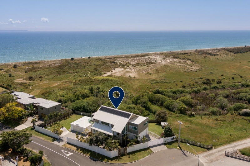 1343 Papamoa Beach Road, Papamoa Beach, Papamoa - Carousel 1