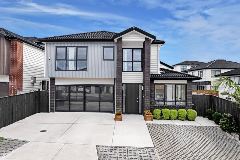 81 Tir Conaill Avenue, Flat Bush, Auckland - Carousel 1