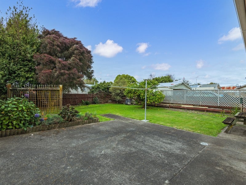 9 Tararua Terrace, Cloverlea, Palmerston North - Carousel 14