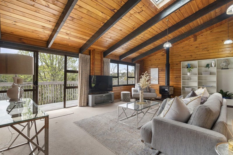 47 Redwing Street, Browns Bay, Auckland - Carousel 2