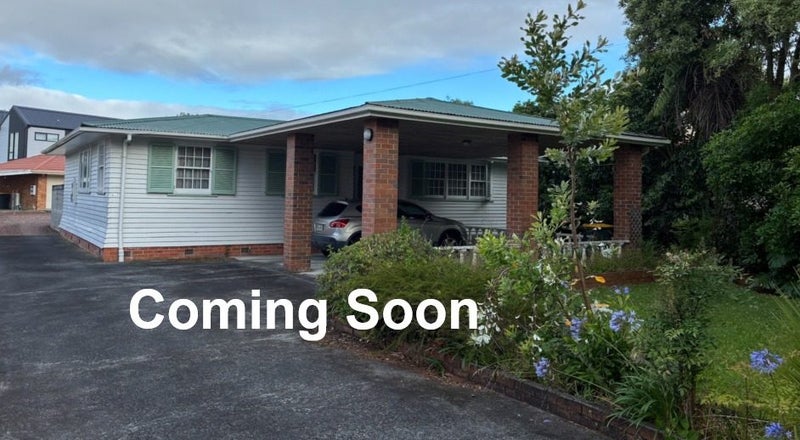 6 Barberry Lane, Te Atatu Peninsula, Auckland - Carousel 1