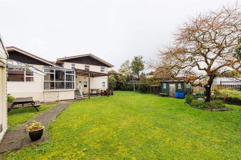 18 Wilson Street, Bulls - Carousel 1