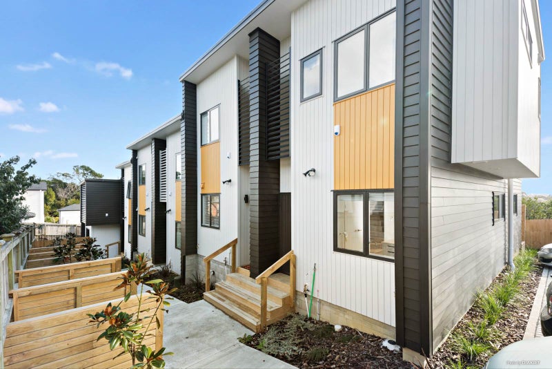 3/16 Albany Highway, Greenhithe, Auckland - Carousel 1
