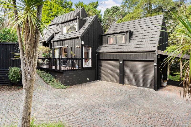 2 Hebe Place, Birkenhead, Auckland - Carousel 1