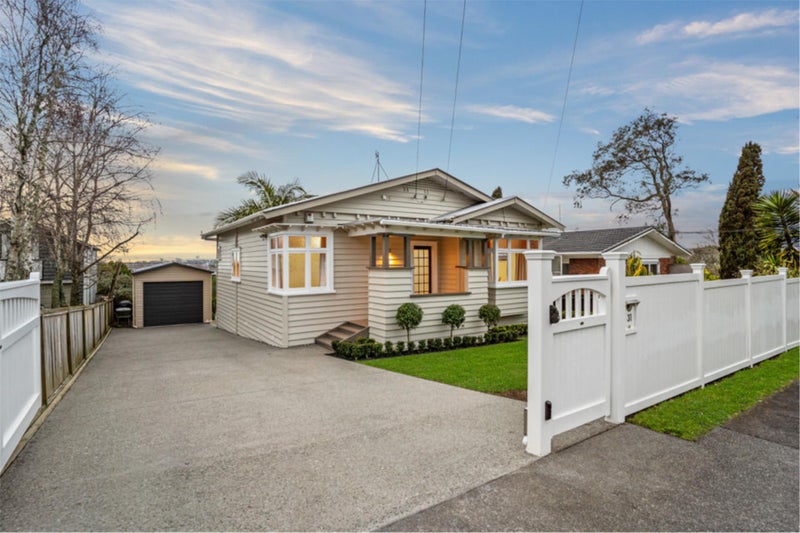 31 Taumata Road, Sandringham, Auckland - Carousel 1