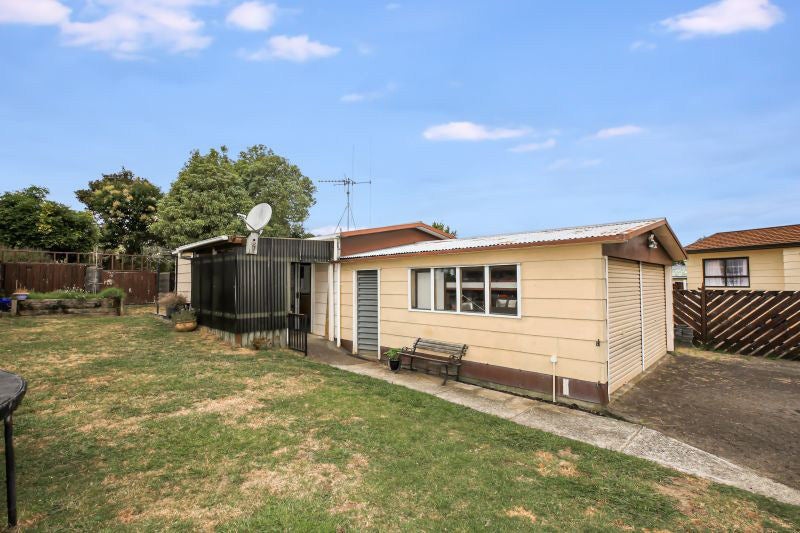 20 Hyde Avenue, Nawton, Hamilton - Carousel 3