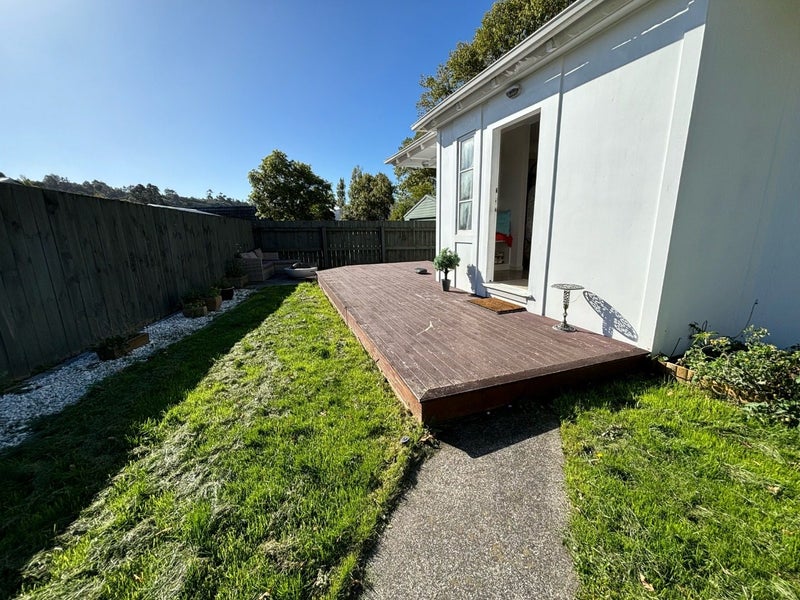 18 Young Grove, Stokes Valley, Lower Hutt - Carousel 15