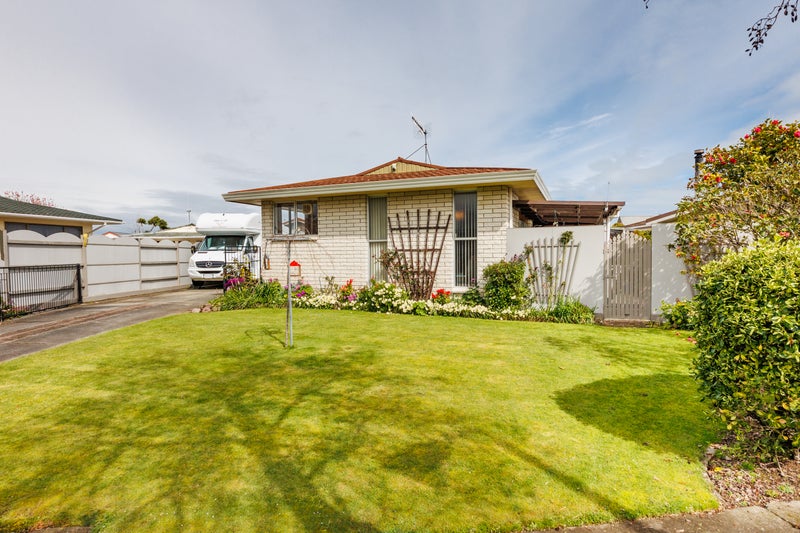 15 Grange Place, Milson, Palmerston North - Carousel 2