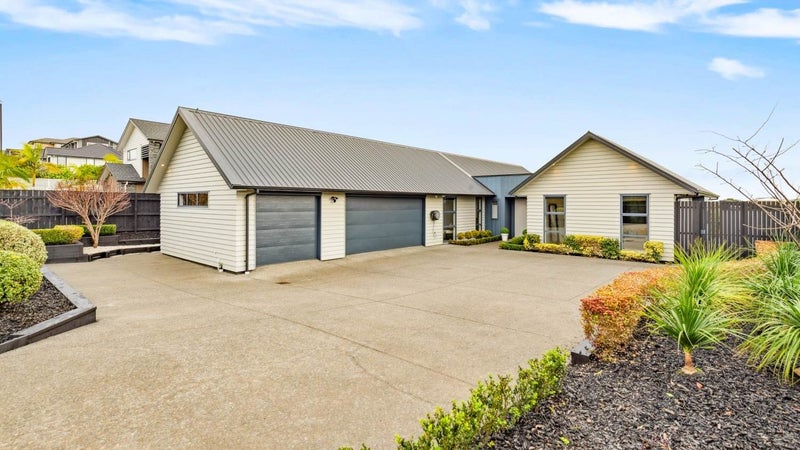 36 Karo Road, Beachlands, Auckland - Carousel 1