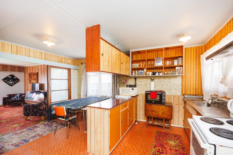 34 Rhodes Drive, Kelvin Grove, Palmerston North - Carousel 2