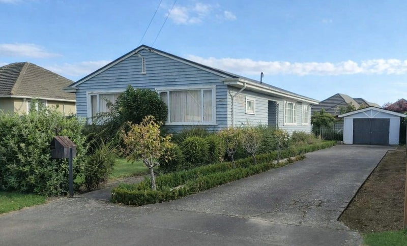 9 Vagues Road, Northcote, Christchurch - Carousel 1