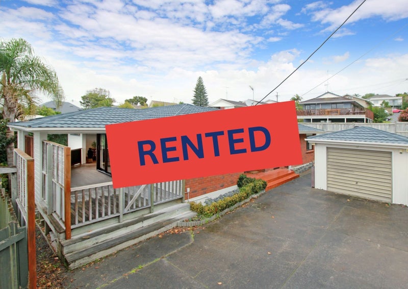 2/30 Corunna Road, Milford, Auckland - Carousel 1