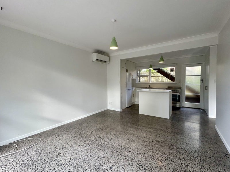 4/16 Lancing Road, Sandringham, Auckland - Carousel 1