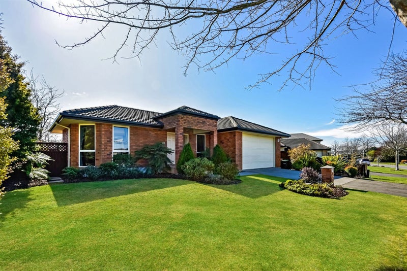 34 Kinsella Crescent, Aidanfield, Christchurch - Carousel 1