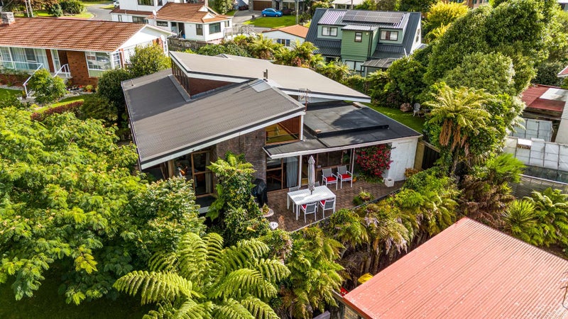 2 Exeter Place, Tihiotonga, Rotorua - Carousel 1