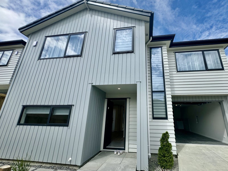 33B Arawa Street, New Lynn, Auckland - Carousel 1
