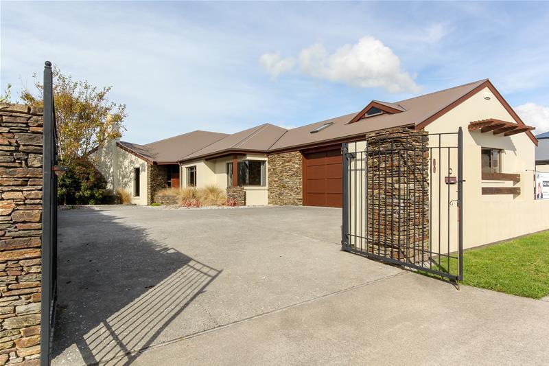 178 Heta Road, Highlands Park, New Plymouth - Carousel 1