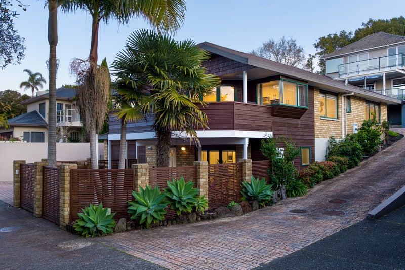 1E Park Avenue, Takapuna, Auckland - Carousel 1