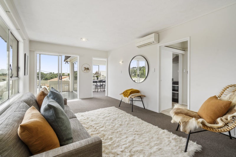 1/22 North Avenue, Narrow Neck, Auckland - Carousel 1