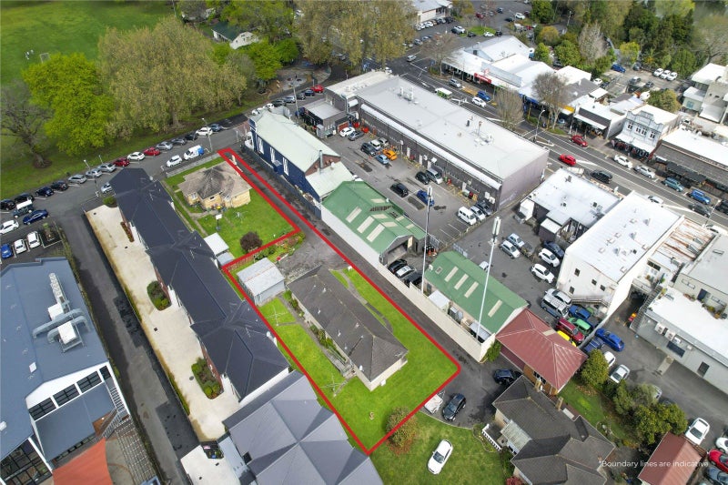 11 Cook Street, Hamilton East, Hamilton - Carousel 1