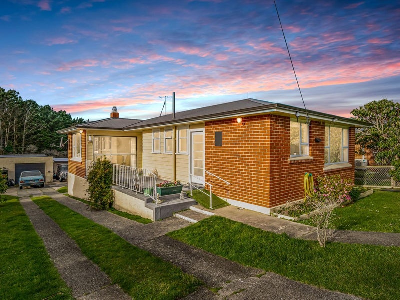 198 Highcliff Road, Shiel Hill, Dunedin - Carousel 1