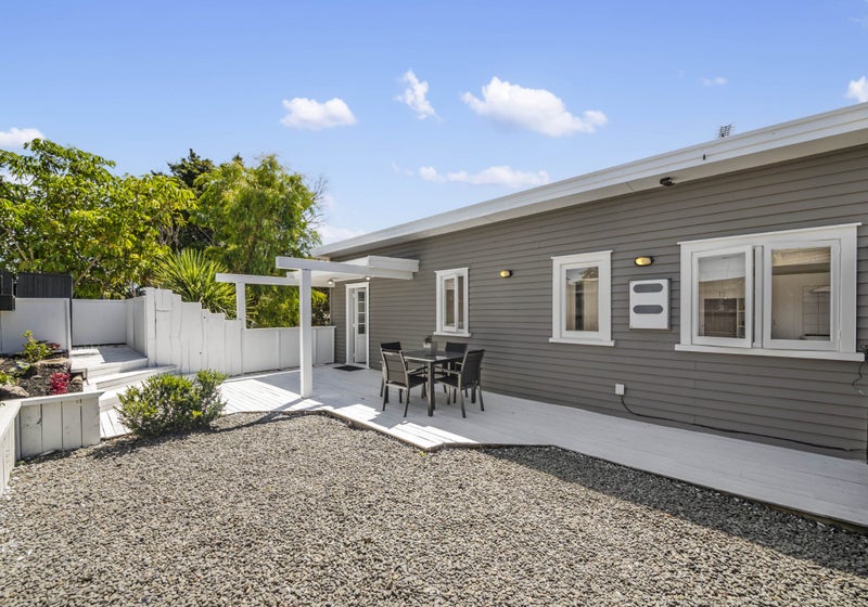 80 Glendale Road, Glen Eden, Auckland - Carousel 2