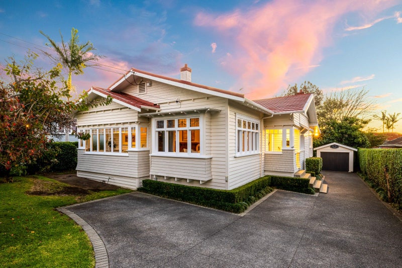 40 Asquith Avenue , Mount Albert, Auckland - Carousel 2
