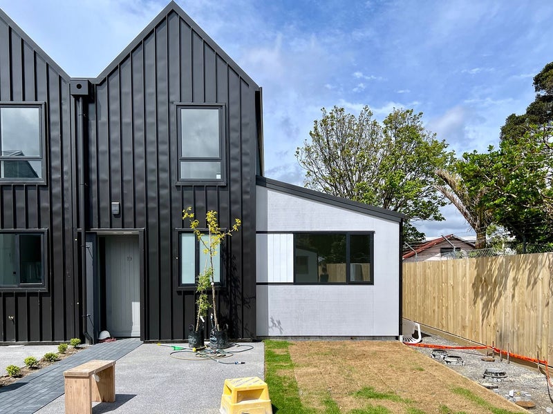 19 Te Ara O Ripeka Wharawhara, Petone, Lower Hutt - Carousel 1