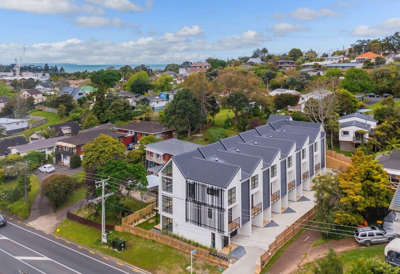 12 Pipi Place, Browns Bay, Auckland - Carousel 1