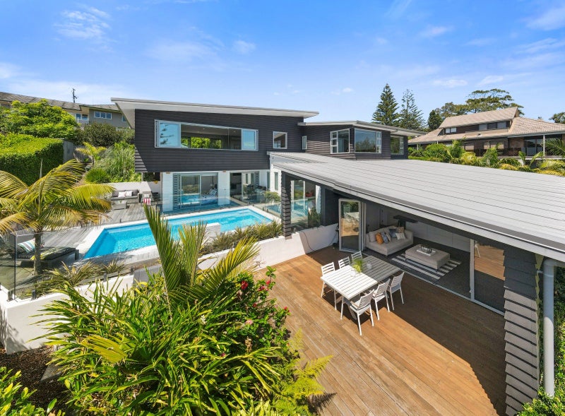 7 Trident Place, Shelly Park, Auckland - Carousel 1