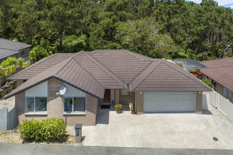129 Rangeview Road, Sunnyvale, Auckland - Carousel 1