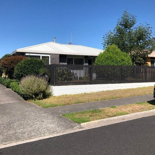 11 Marshall Avenue, Greerton, Tauranga - Carousel 1