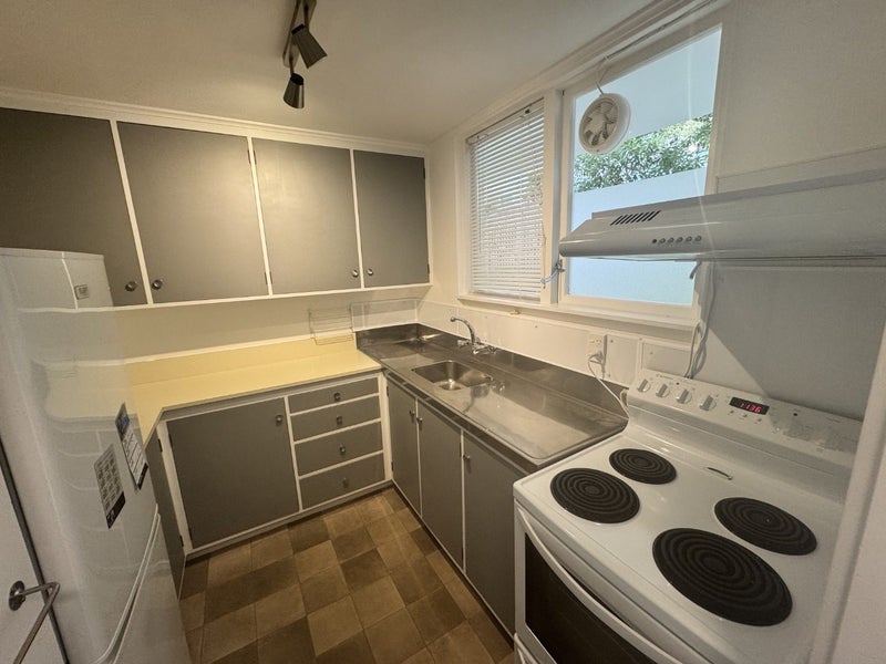 7/18 Agra Crescent, Khandallah, Wellington - Carousel 2