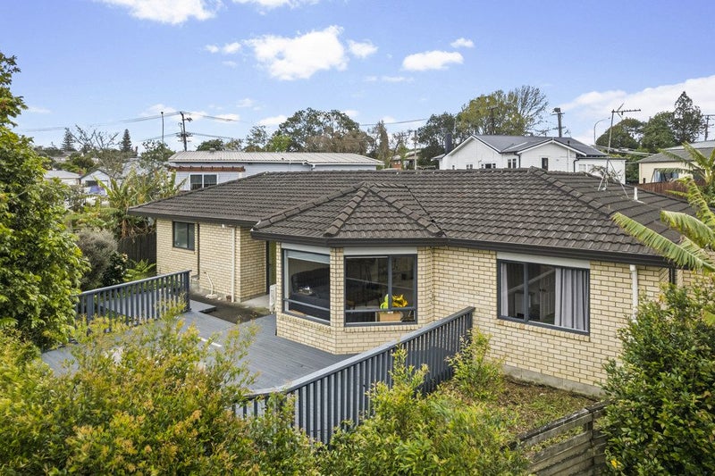 24A Fruitvale Road, New Lynn, Auckland - Carousel 2