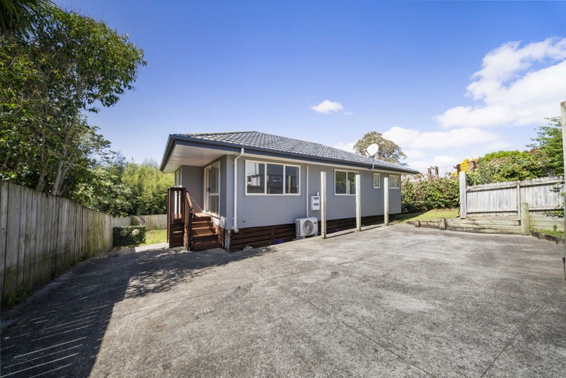 11A Hollinbrigg Place, Manurewa, Auckland - Carousel 1