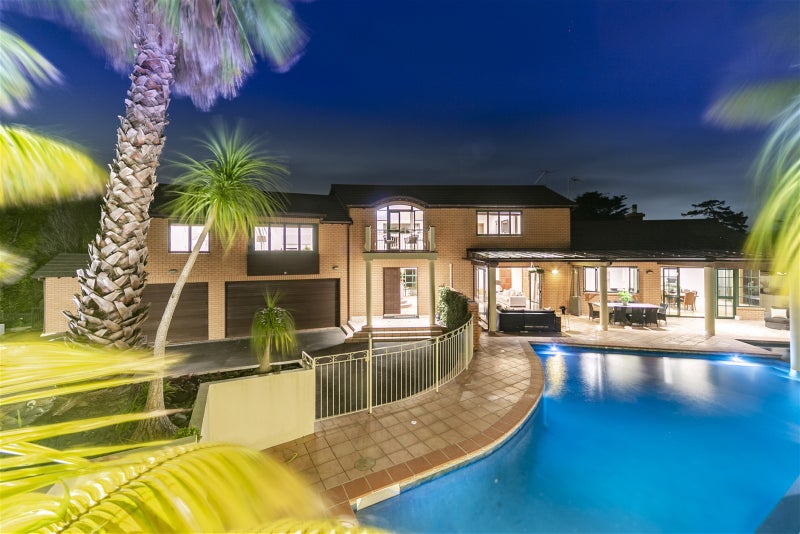 35 Isobel Road, Greenhithe, Auckland - Carousel 1