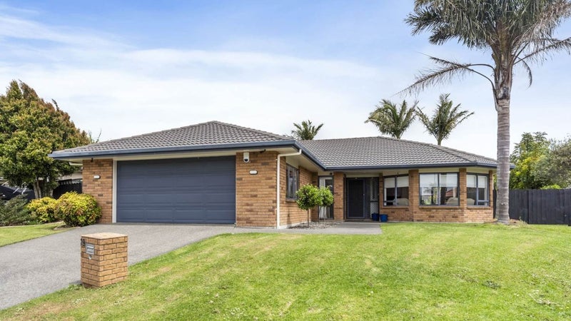 19 Moyrus Crescent, East Tamaki Heights, Auckland - Carousel 1