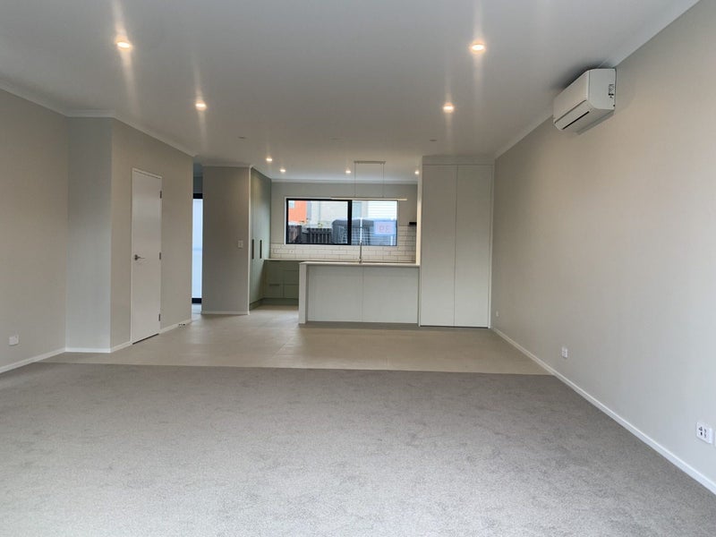 21 Ringa Matau Road, Hobsonville, Auckland - Carousel 1